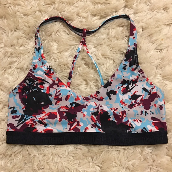 Under Armour Other - Under Armour 💜 Sports Bra Size S